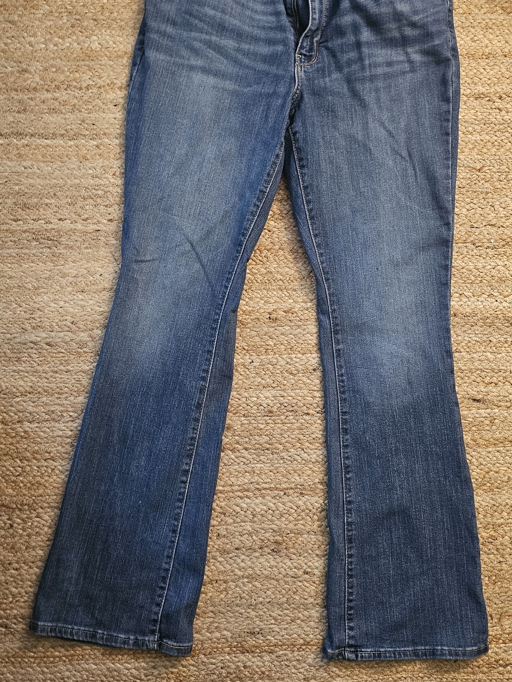 Women's Mid-Rise Flared Denim Jeans - Blue